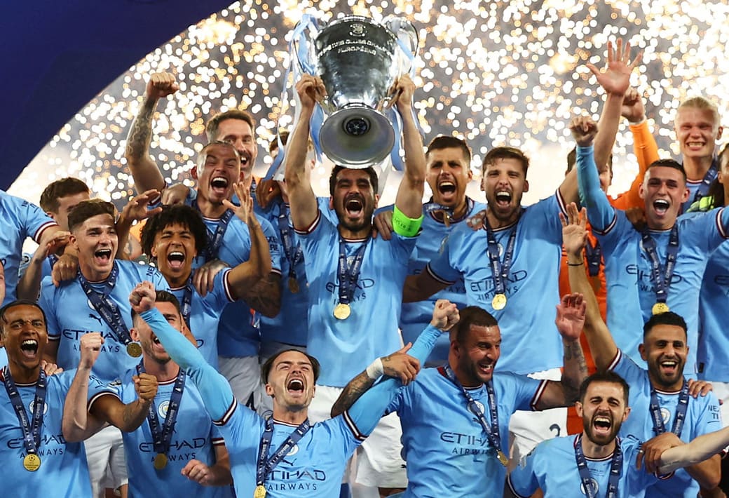 Man City ăn mừng chức vô địch Premier League