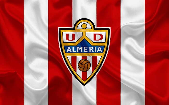 Logo đặc trưng của CLB Almeria 