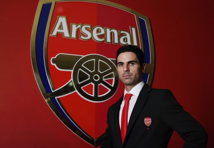 Huấn luyện viên của câu lạc bộ Arsenal là Mikel Artet