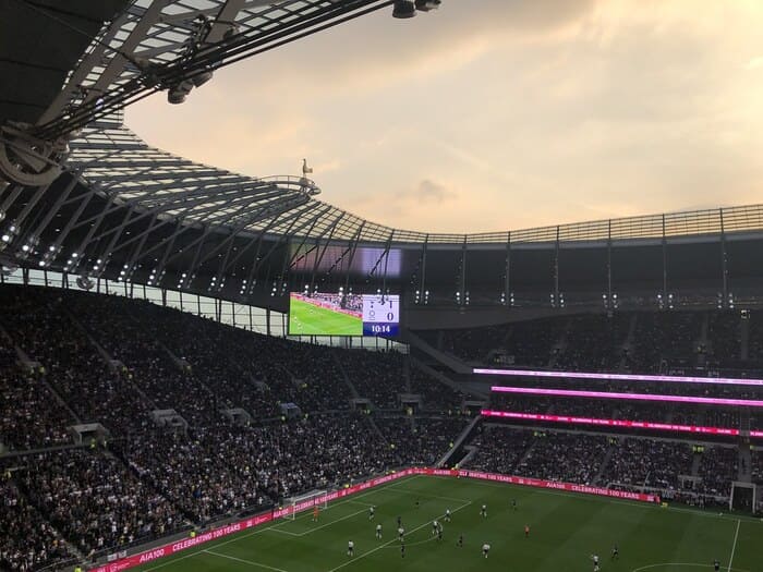 Sân vận động Tottenham Hotspur mới là một tác phẩm kiến trúc đẹp mắt nơi người hâm mộ chiêm ngưỡng những trận túc cầu đỉnh cao 
